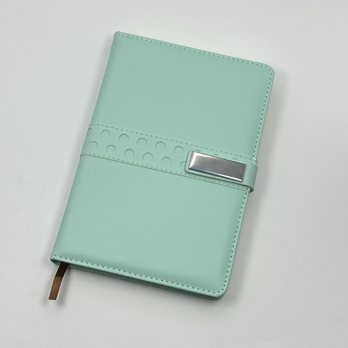 Puhakötésű Notebook Kína1